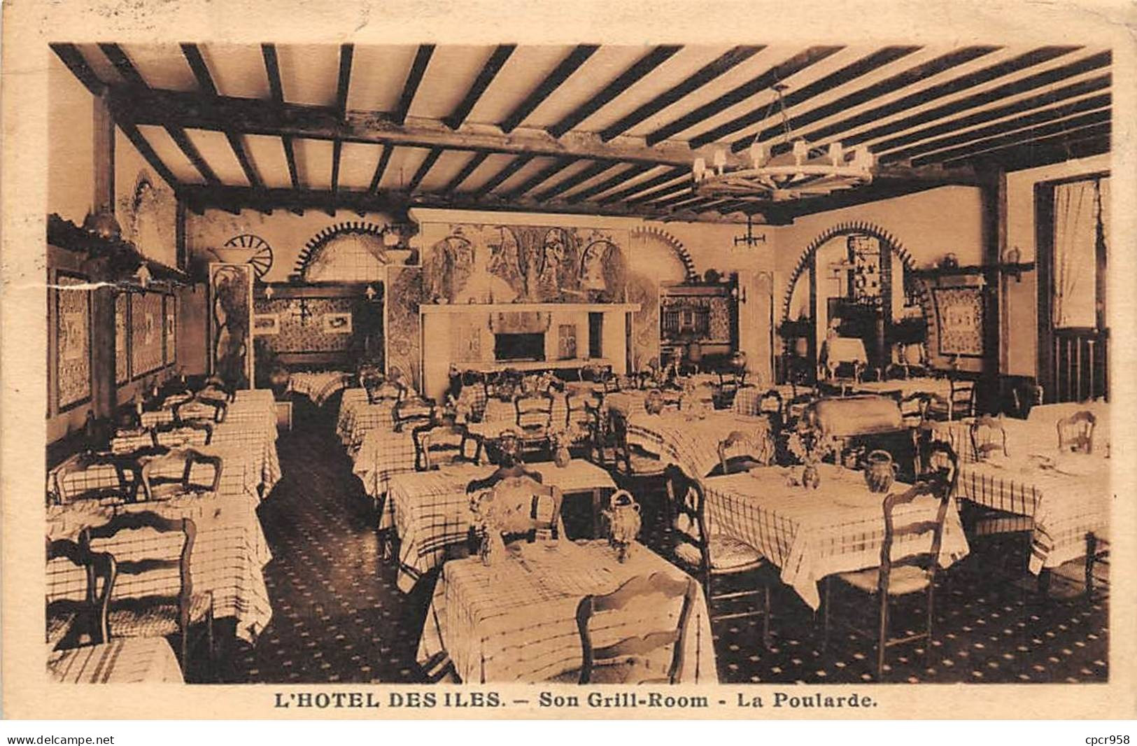 06 - JUAN LES PINS - SAN45855 - L'Hôtel Des Iles - Son Grill Room - La Poularde - En L'état - Déchirure - Juan-les-Pins