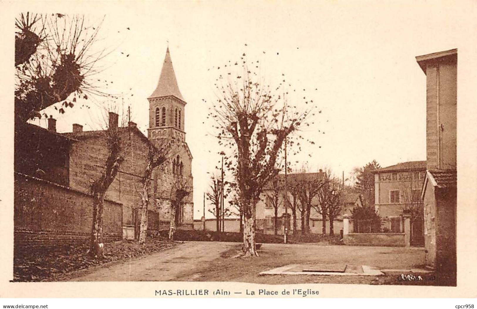 01-AM21394.Mas-Rillier.Place Et Eglise - Non Classés