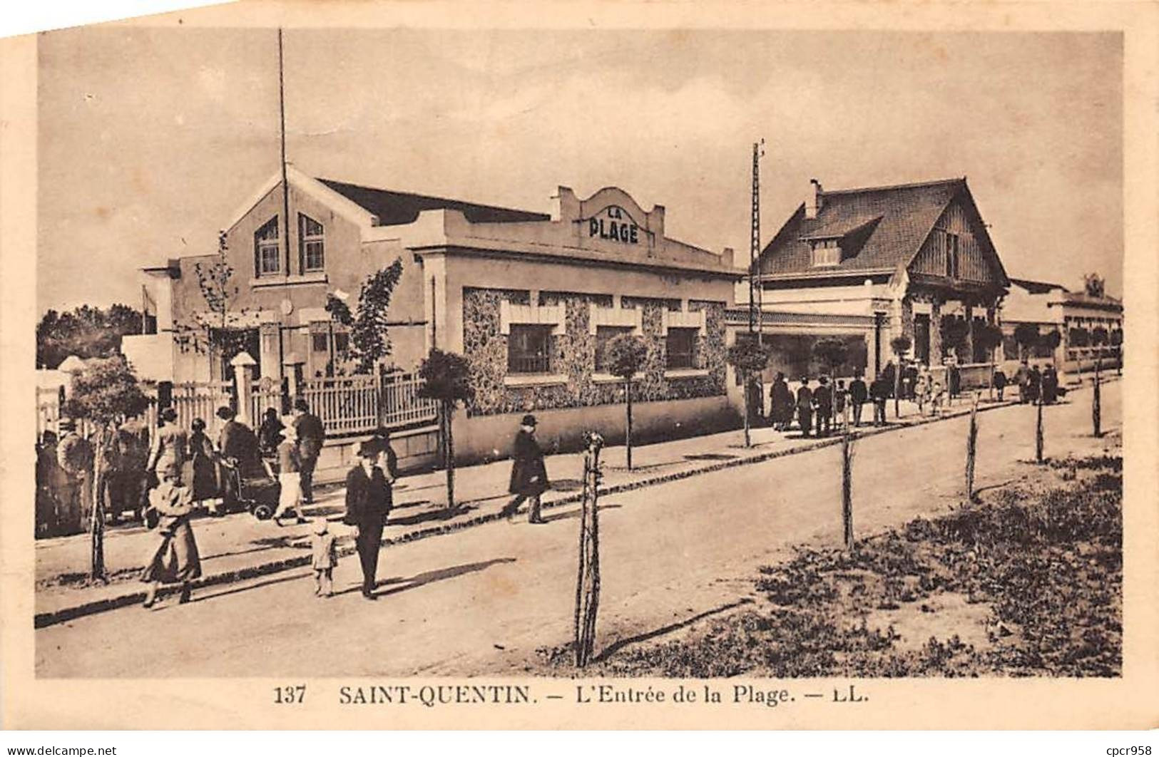 02 - SAINT QUENTIN - SAN63894 - L'Entrée De La Plage - Saint Quentin