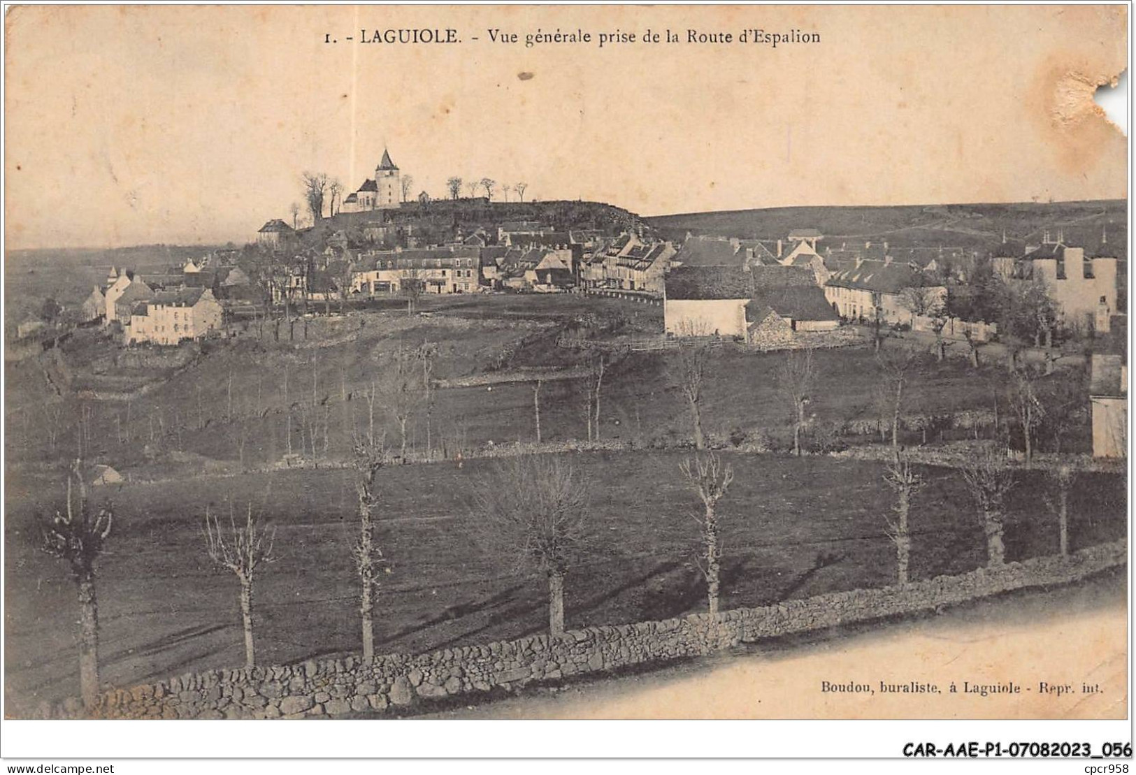 CAR-AAEP1-12-0029 - LAGUIOLE - Vue Generale Prise De La Route D'espalion - Carte Vendue En L'etat - Laguiole