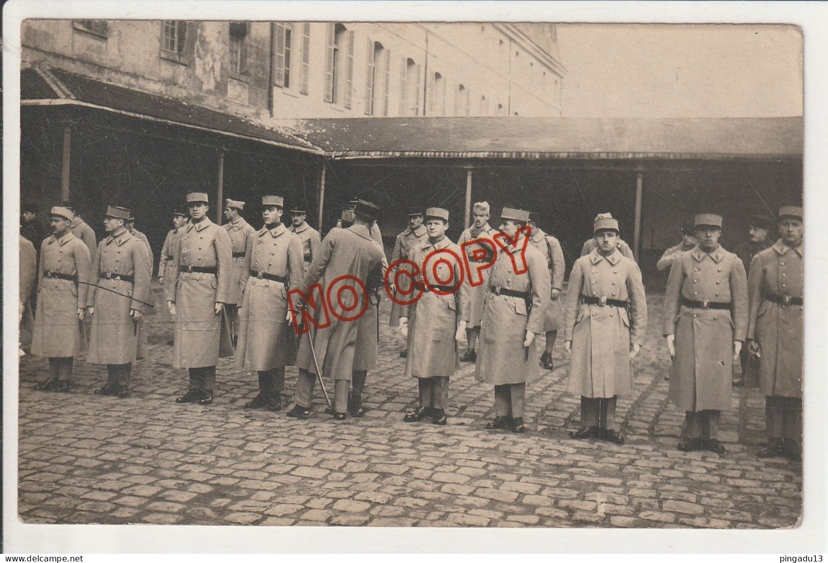 Fixe Carte Photo Ecole Spéciale Militaire Saint-Cyr Promotion Bayard 1923-1925 Inspection * Par Le Capitaine Thouvenin - Other & Unclassified