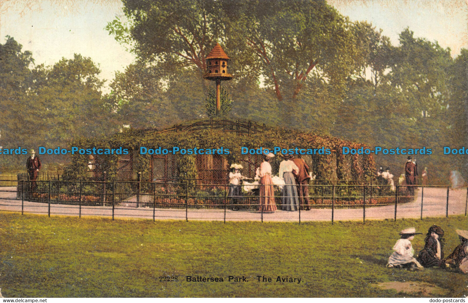 R108458 Battersea Park. The Aviary - Wereld