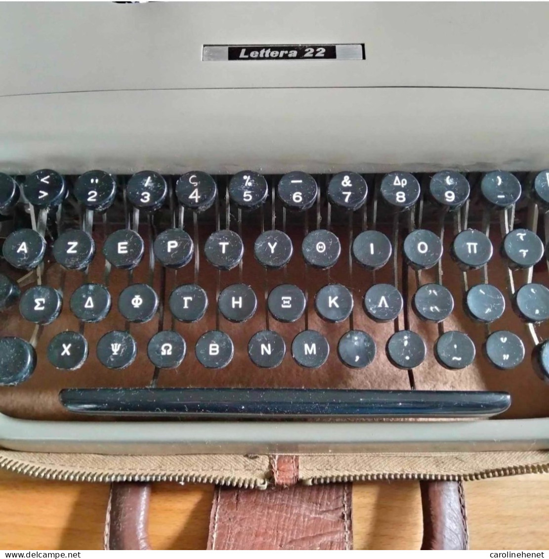 Machines à écrire, clavier grec et français!