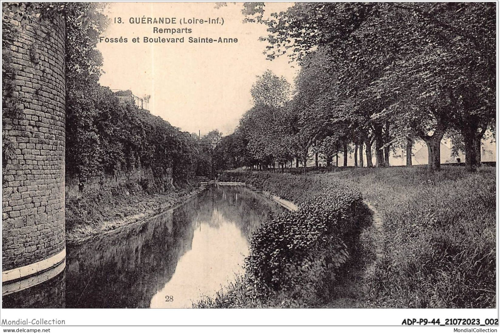 ADPP9-44-0764 - GUERANDE - Remparts - Fossés Et Boulevard Sainte-anne  - Guérande