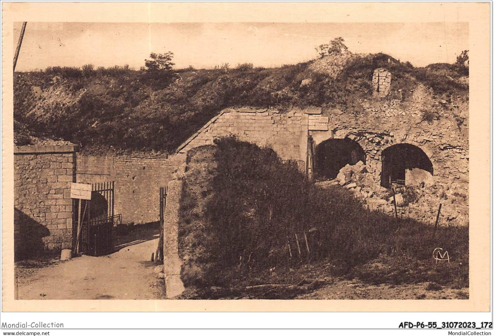 AFDP6-55-0696 - FORT DE TAVANNES Violemment Bombardé Par Les Allemands  - Verdun