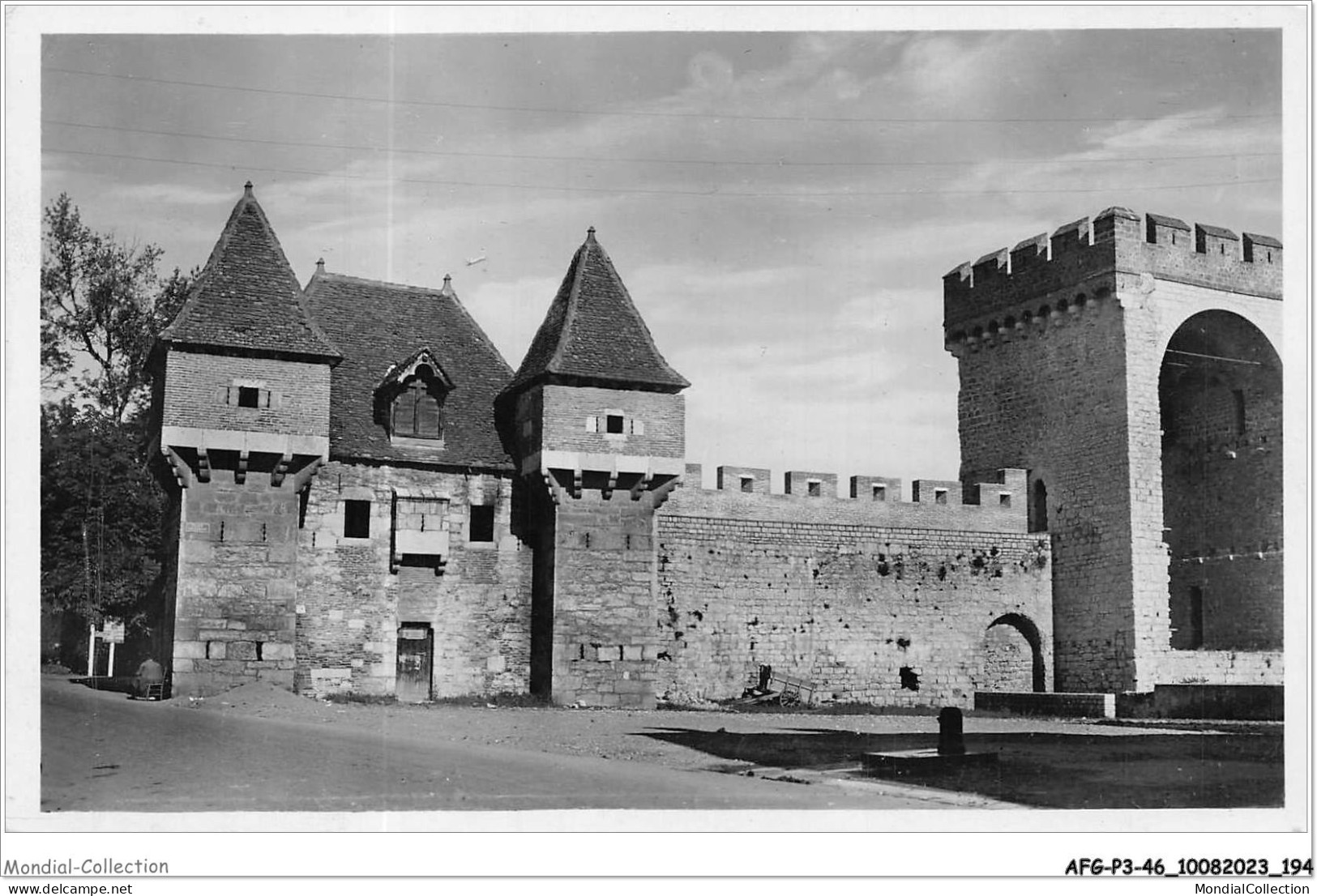 AFGP3-46-0279 - CAHORS - La Barbacane - Ancien Corps De Garde époque AFGP3-46-0228 -e Siècle - La Tour Des Pendu  - Cahors