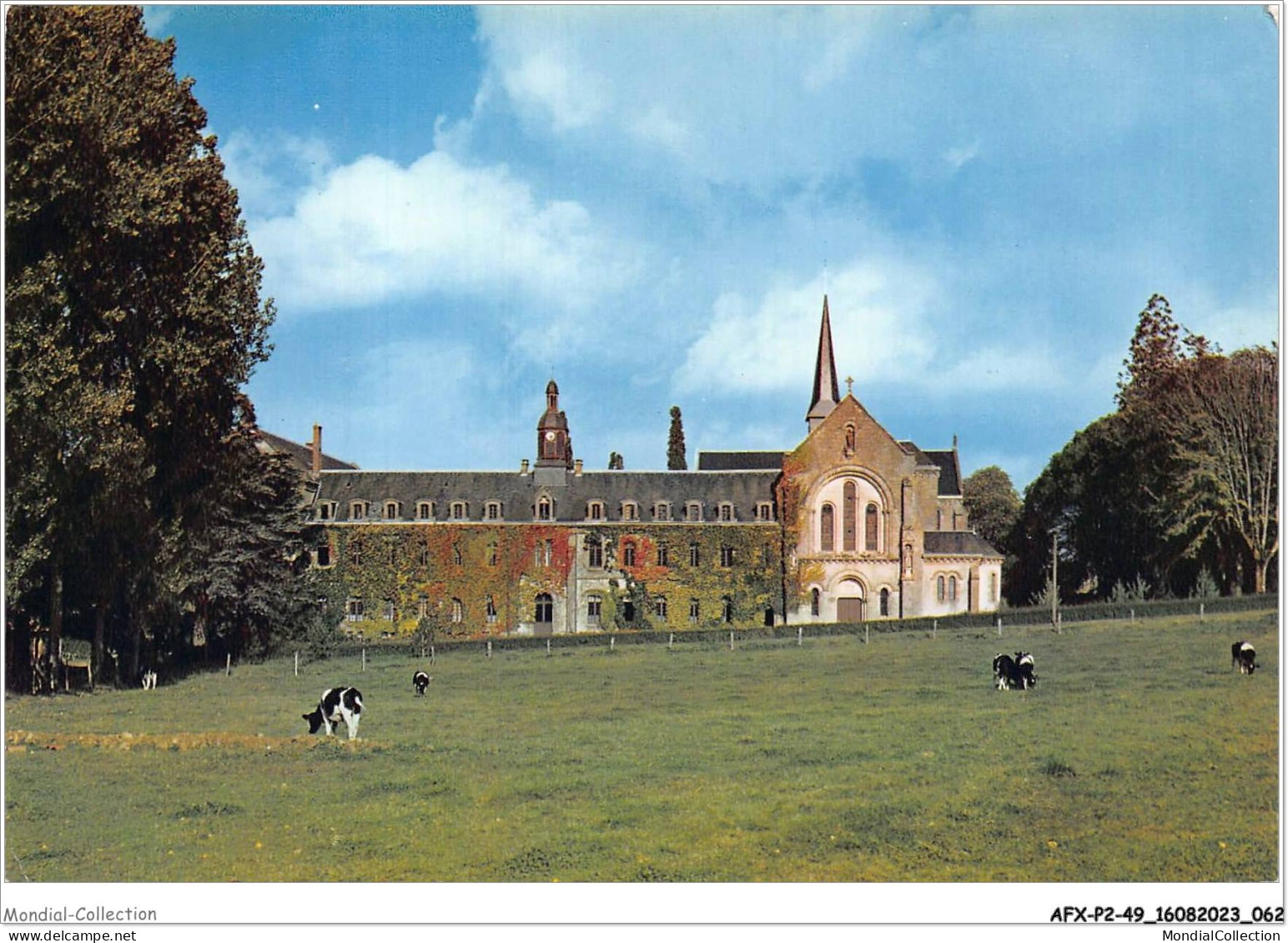 AFXP2-49-0120 - ABBAYE CISTERCIENNE N-D DE BELLEFONTAINE BEGROLLES-EN-MAUGES - Le Monastere - Cote Ouest - Cholet