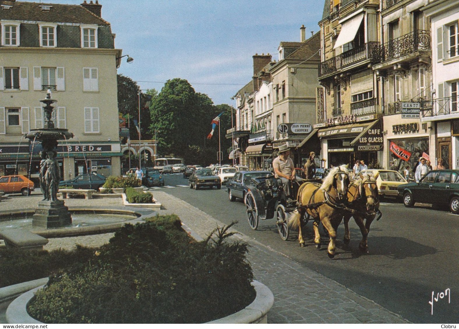 77, Fontainebleau, Fontaine, Rue Grande - Fontainebleau