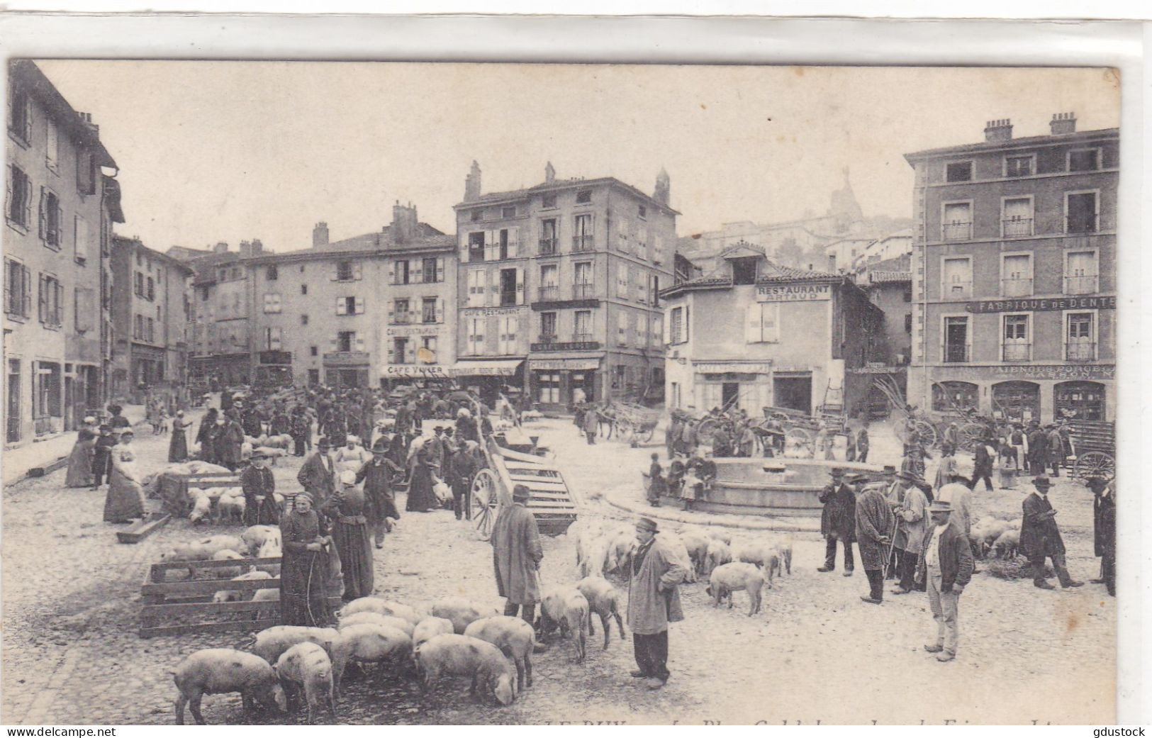 Haute-Loire - Le Puy - La Place Cadelade Un Jour De Foire - Andere & Zonder Classificatie