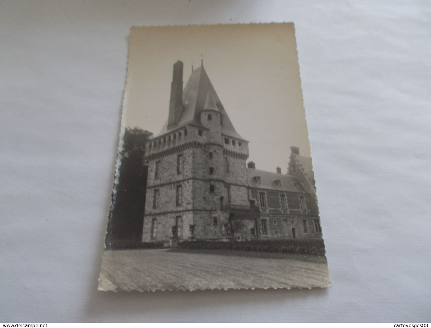 CHATEAU DE MAINTENON ( 28 Eure Et Loir ) LA TOUR CARREE - Maintenon