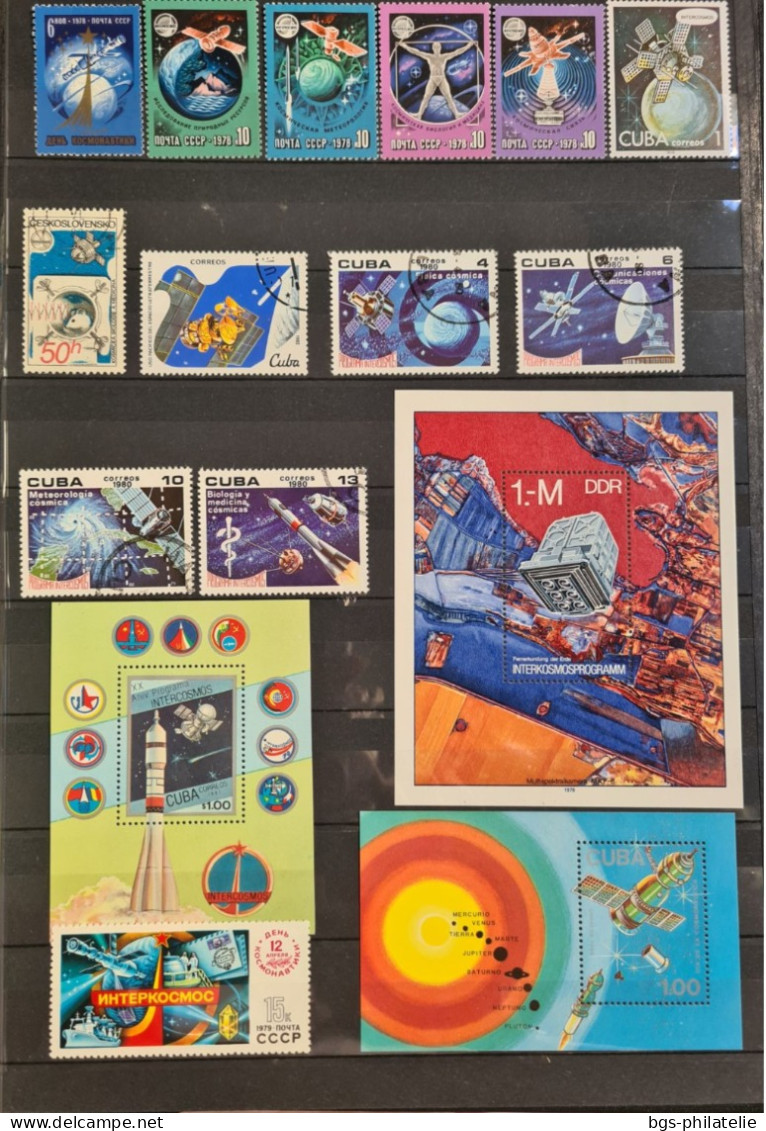 Collection de timbres sur le thème de l'espace.