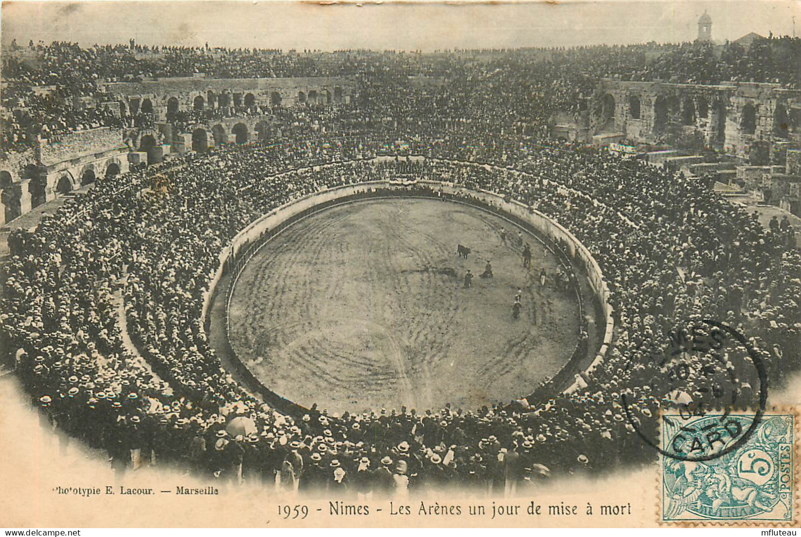 30* NIMES  Les Arenes Un Jour De Mise A Mort        RL40,0529 - Nîmes