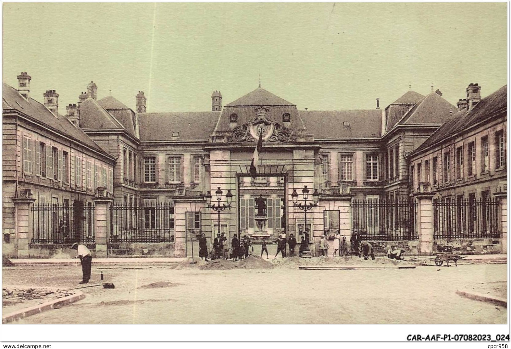 CAR-AAFP1-02-0013 - SOISSONS - Hôtel De Ville - Façade Ouest - Soissons