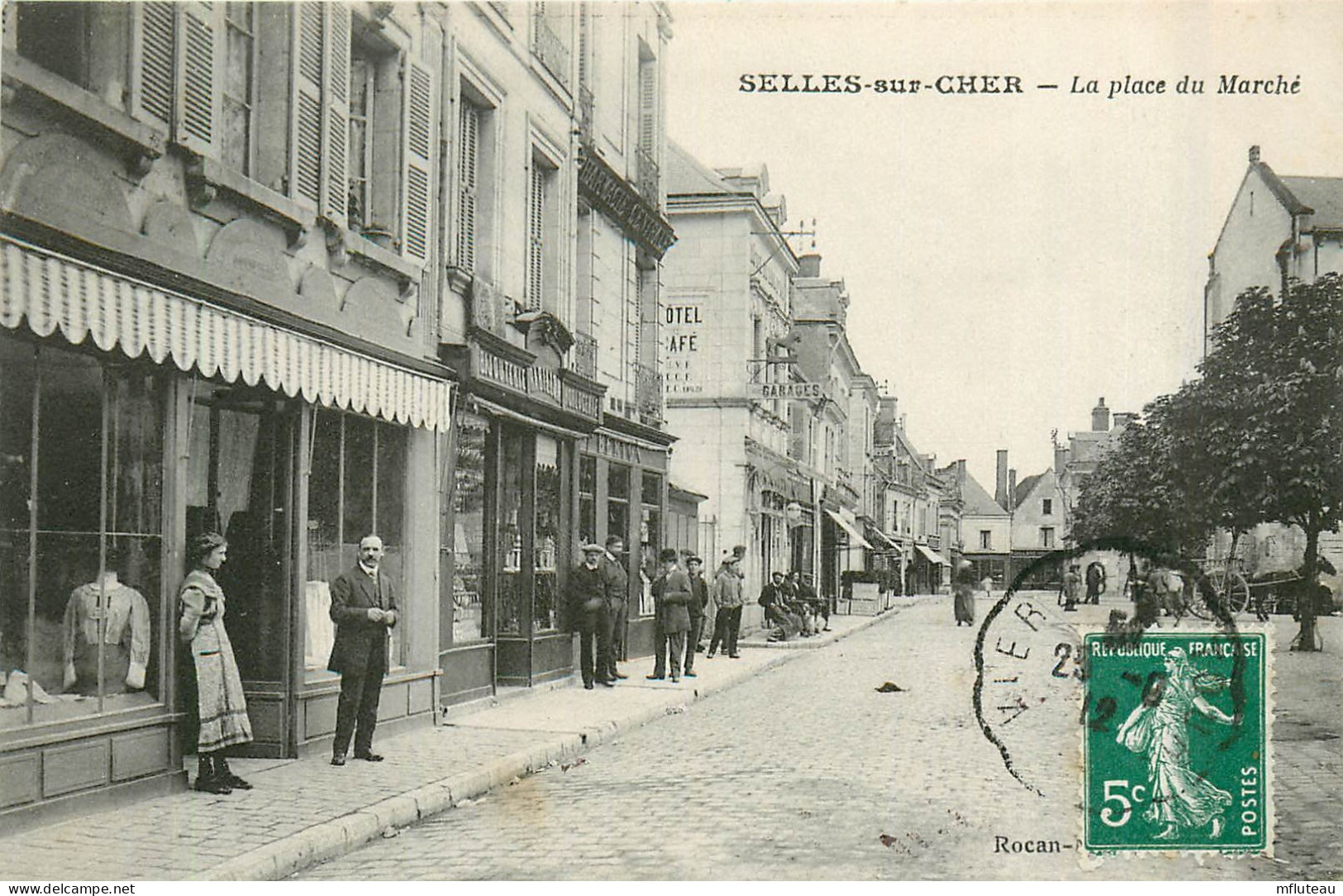 41* SELLES S/CHER  Place Du Marche       RL40,1311 - Selles Sur Cher