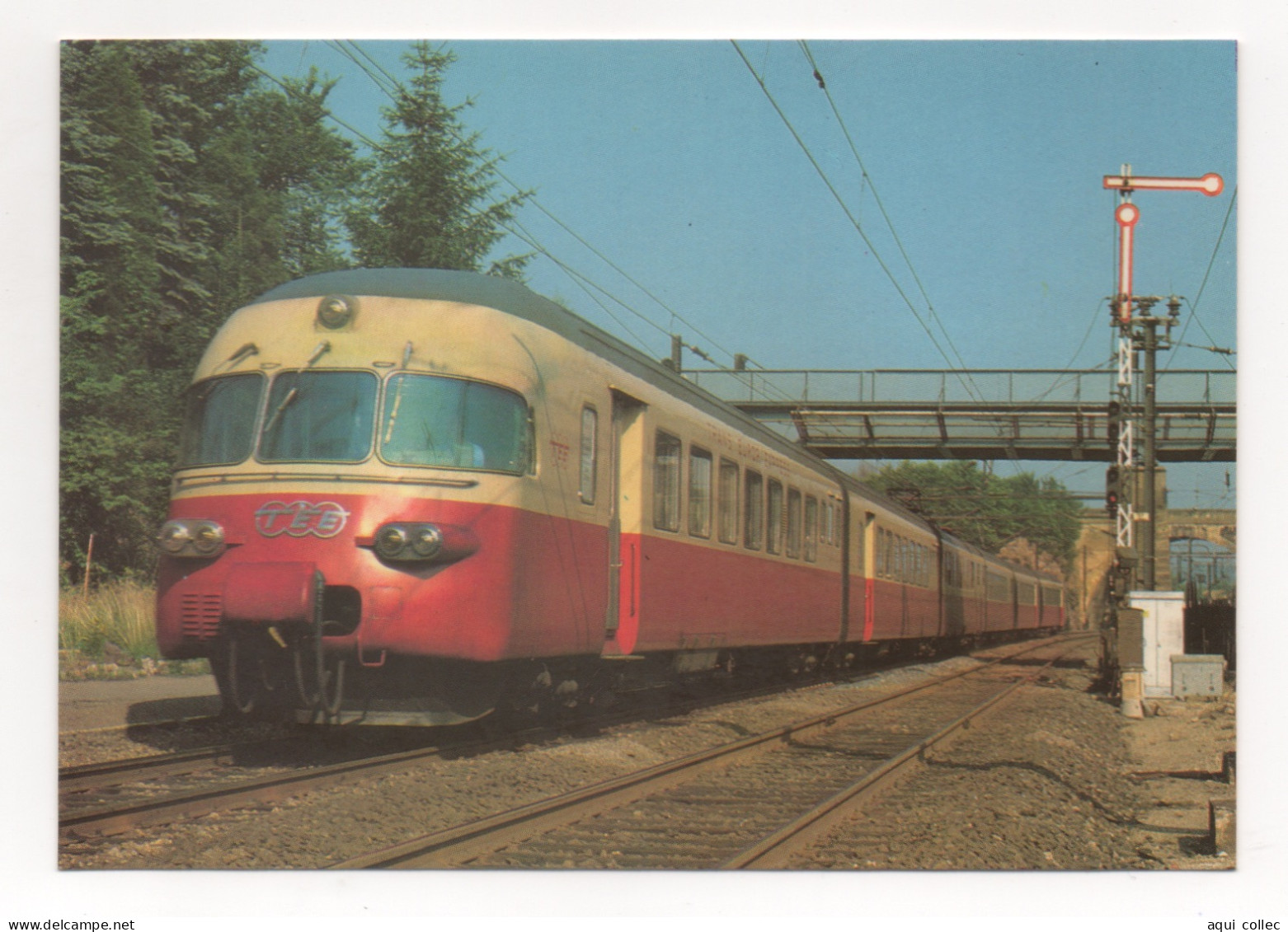 LE TEE "IRIS" ASSURÉ EN RAME RAe DES CFF À THIONVILLE - Trenes