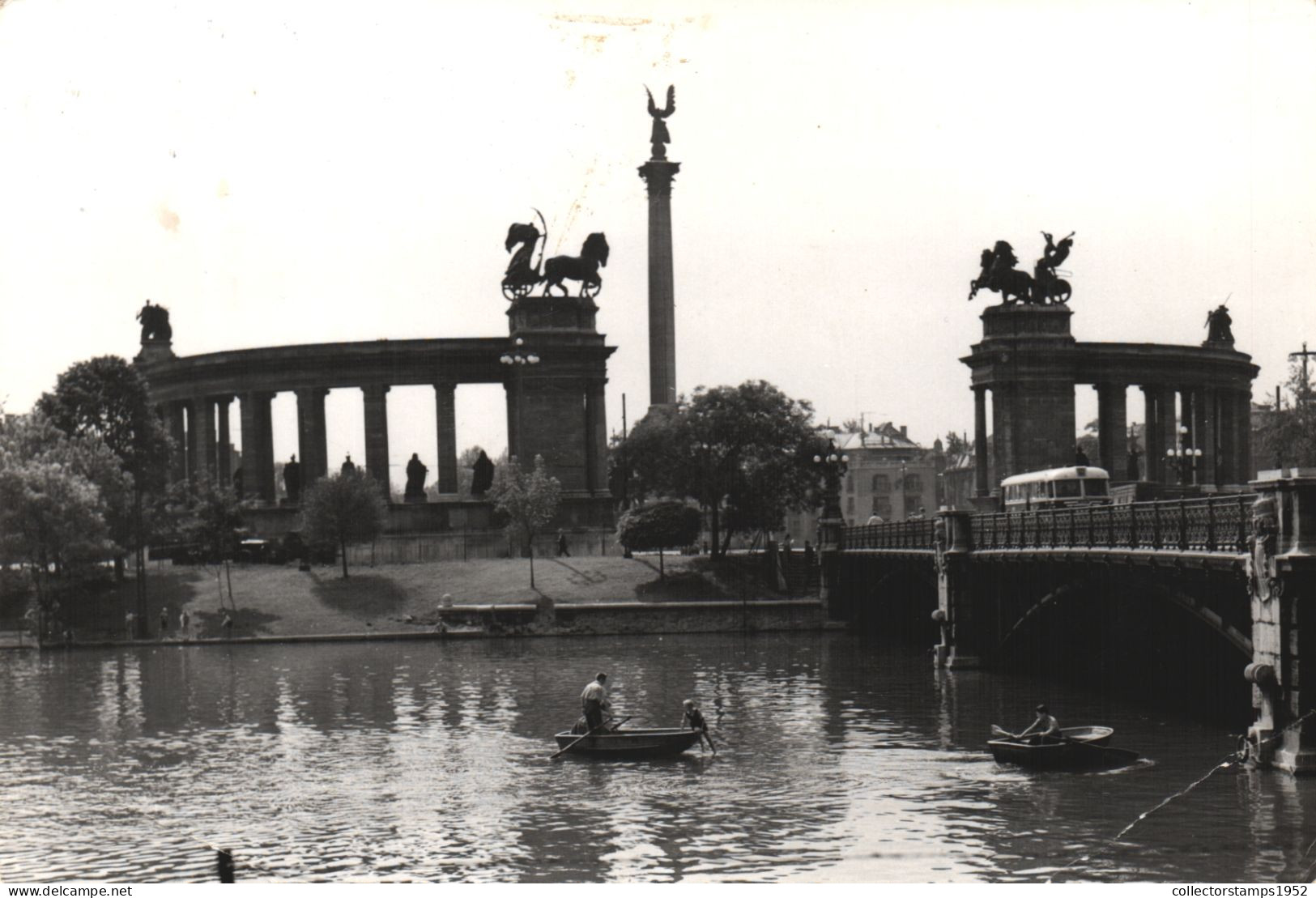 BUDAPEST, ARCHITECTURE, BRIDGE, BOAT, MONUMENT, STATUE, TOWER, BUS, SCULPTURE, HUNGARY, POSTCARD - Hongrie