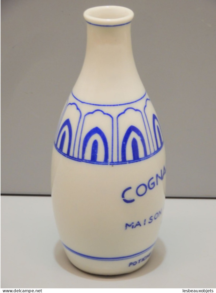 -RARE BOUTEILLE COGNAC JOBIT POTICHE Importée DU JAPON PORCELAINE BLANC/BLEU    E