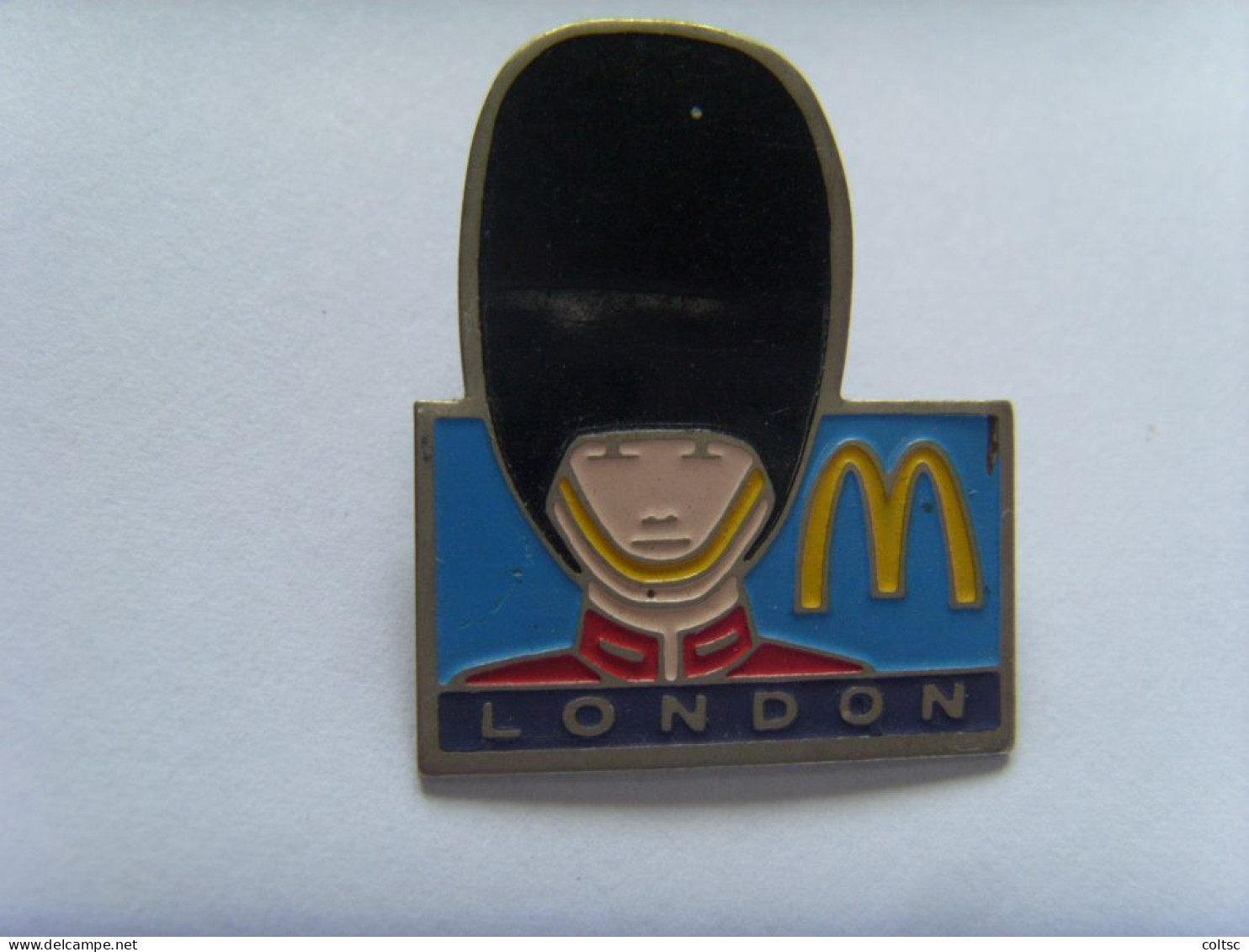 P24- Pin's Mc Donald's London Arthus Bertrand - McDonald's