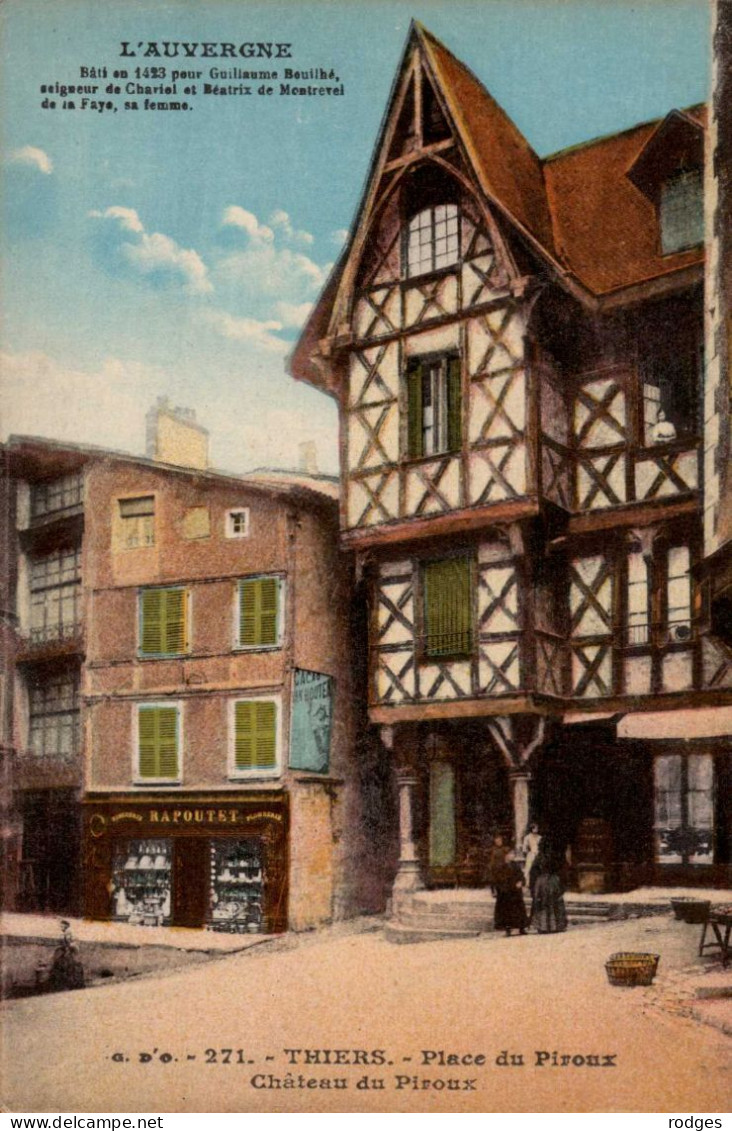 63 , Cpa  THIERS , 271 , Place Du Piroux , Chateau Du Piroux  (15509) - Thiers