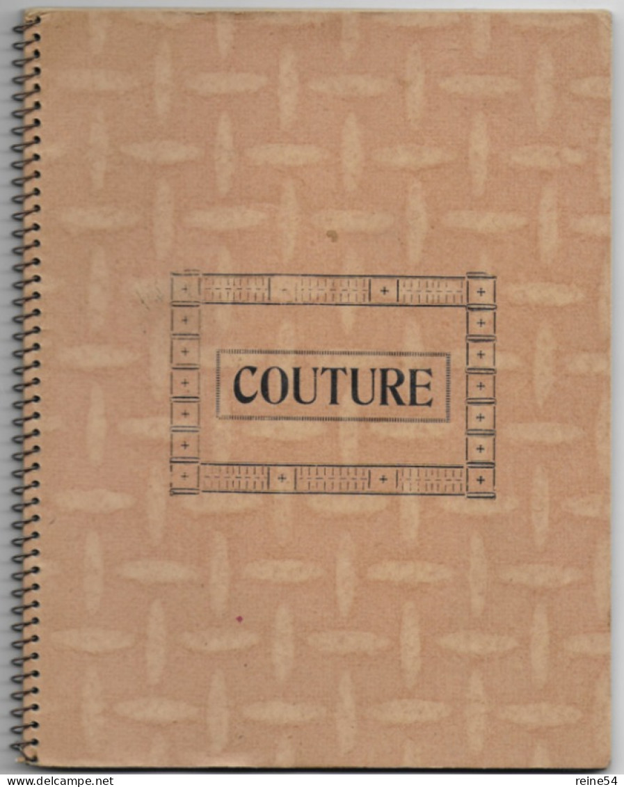 Ancien Cahier Pratique Scolaire Couture (page Quadrillé Et Page Cartonnée Alternée) - Sonstige & Ohne Zuordnung