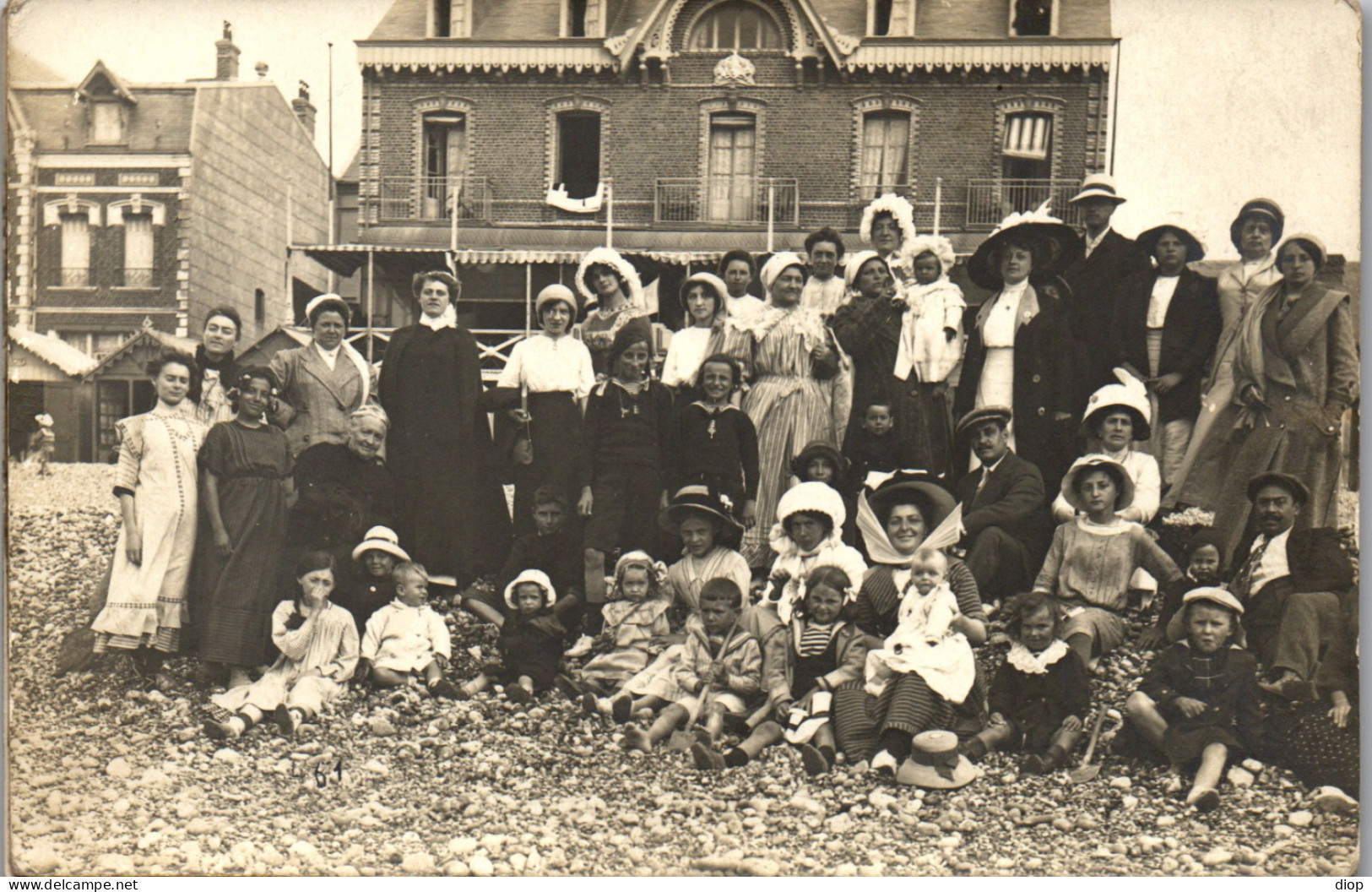 CP Carte Photo D&#039;&eacute;poque Photographie Vintage Plage Groupe Mode Cayeux ? - Paare