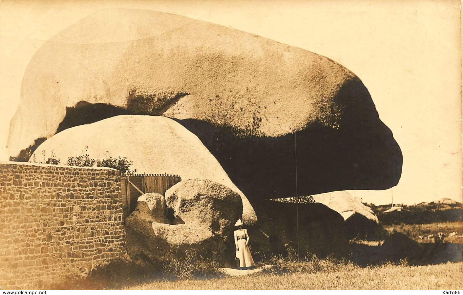 Trégastel * RARE Photo 1900 9x14cm * Roche Pierre Monoltihe Mégalithe Dolmen Menhir Pierres * Villageois - Trégastel