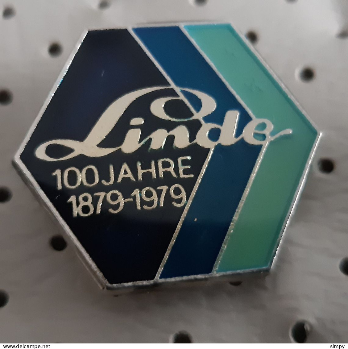 LINDE 100 Years 1879/1979 Tractor Factory  Tracteur Trattore Zugmascnine Vintage Germany Pin - Sonstige & Ohne Zuordnung