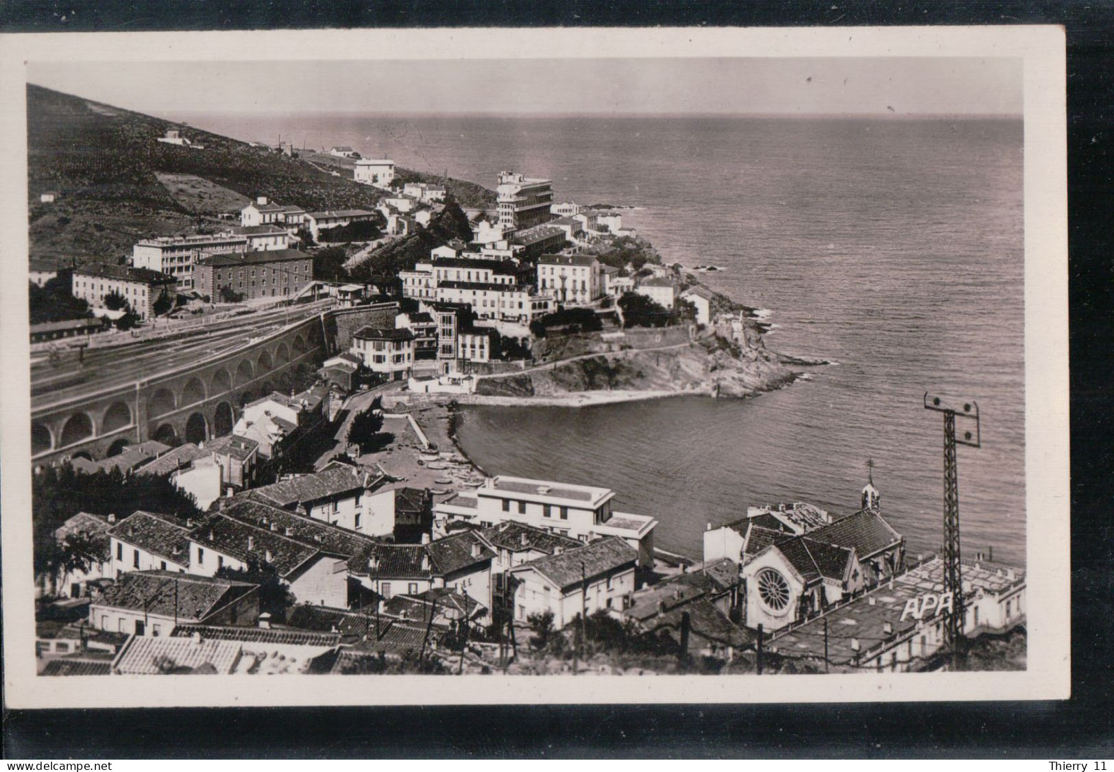 Cpsm 66 Cerbère Vue Générale Et Le Port - Cerbere