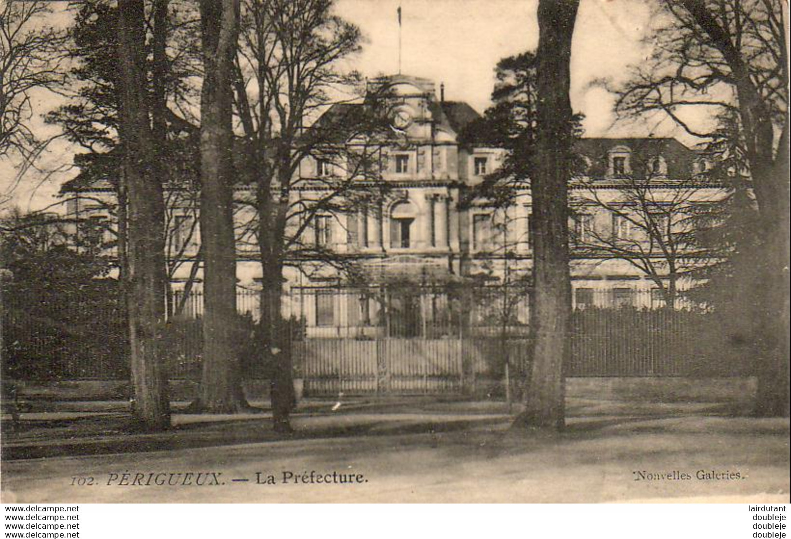 D24  PÉRIGUEUX  La Préfecture - Périgueux