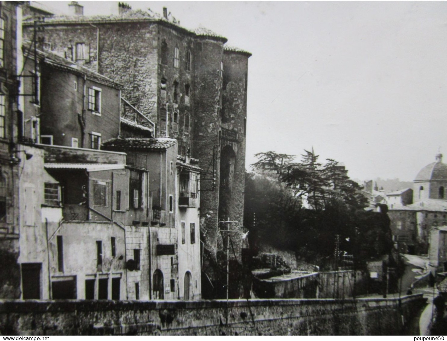 CP 07 Ardèche AUBENAS Quartier Saint Benoit Route De Vals Timbré 1950 - Aubenas