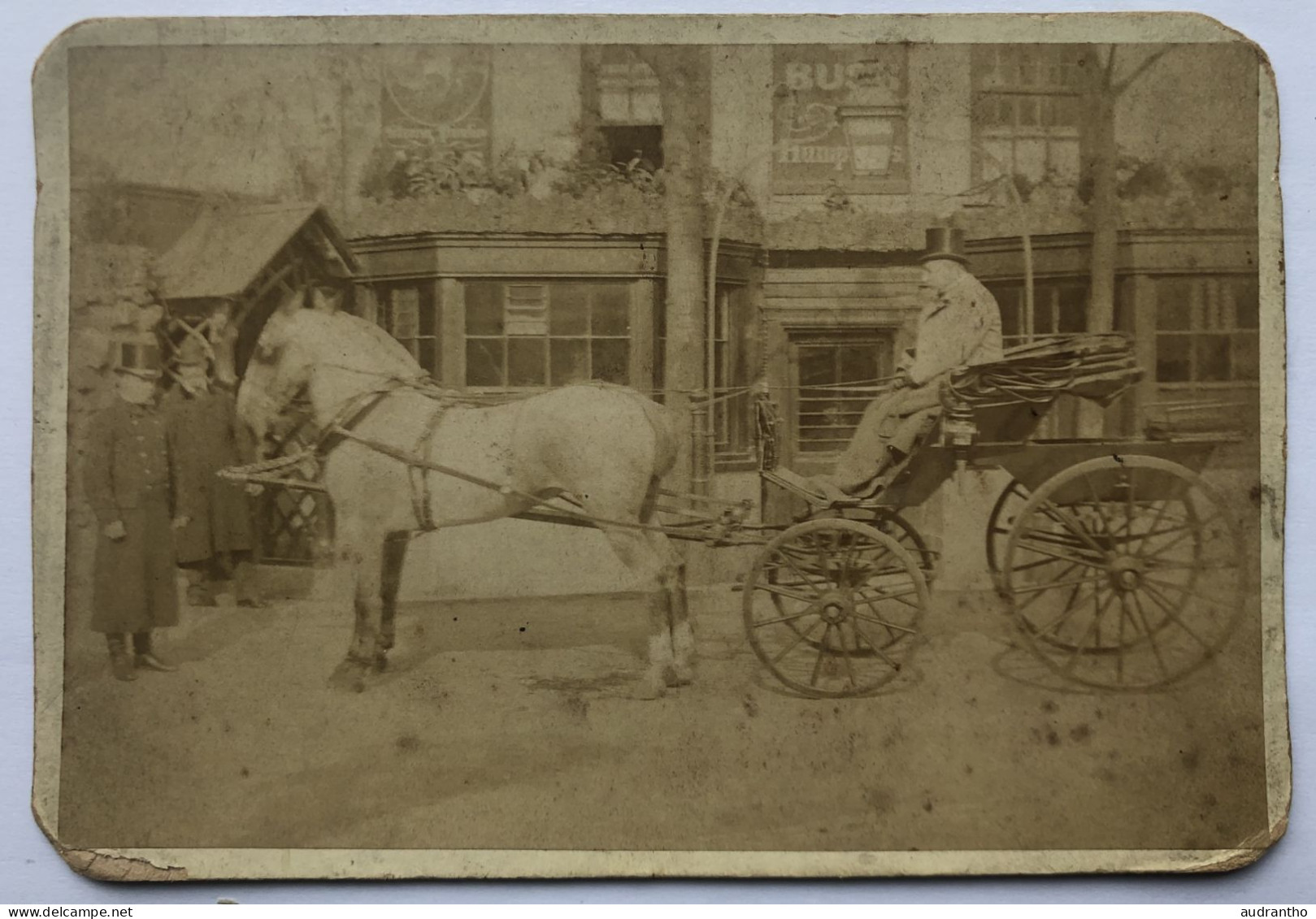 Photographie Ancienne D'un Attelage De Chevaux Devant Un Commerce - Certainement Angleterre RU - Europa