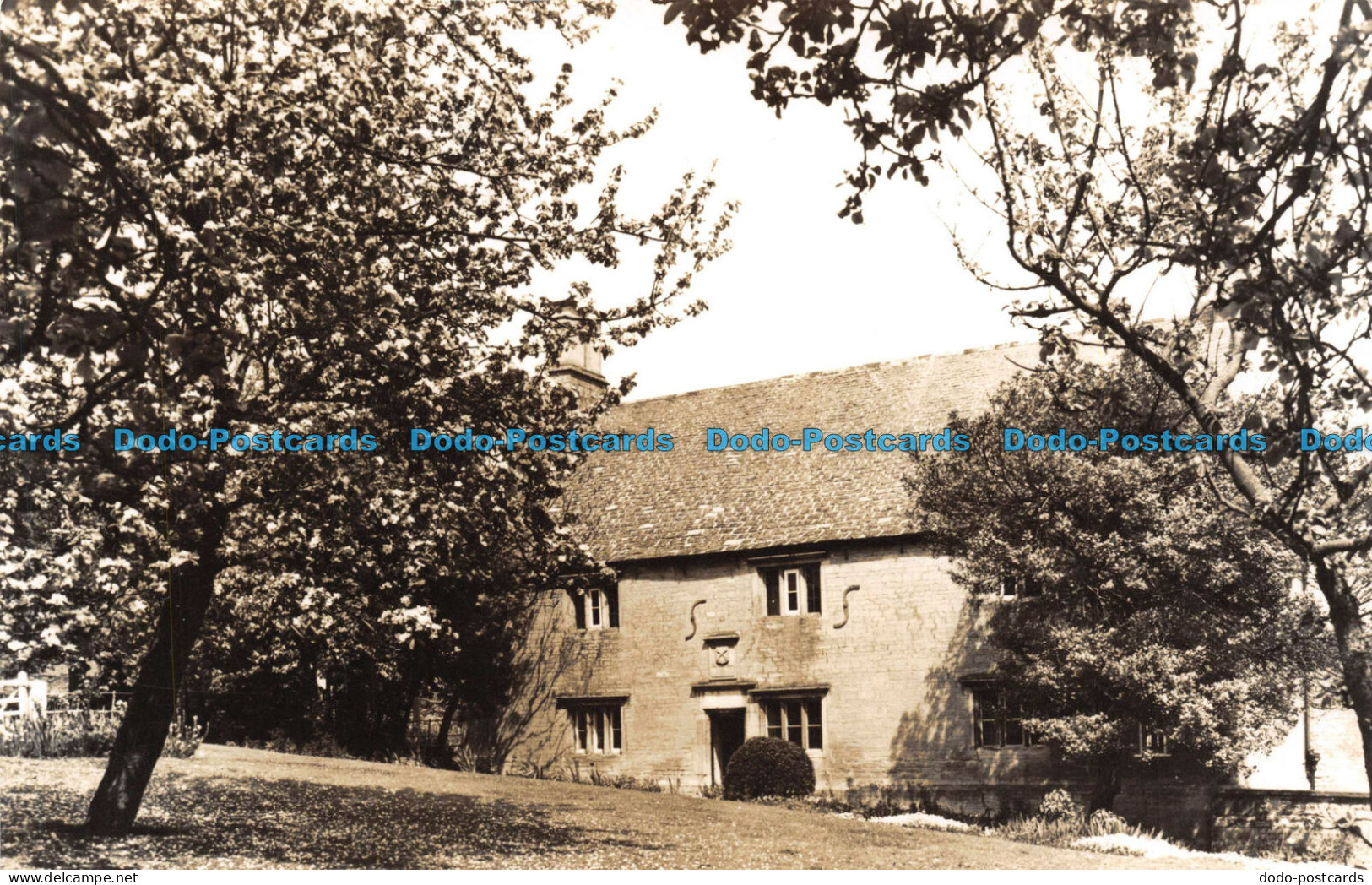 R109318 Woolsthorpe Manor. Colsterworth Isaac Newtons Birthplace. RP - Monde