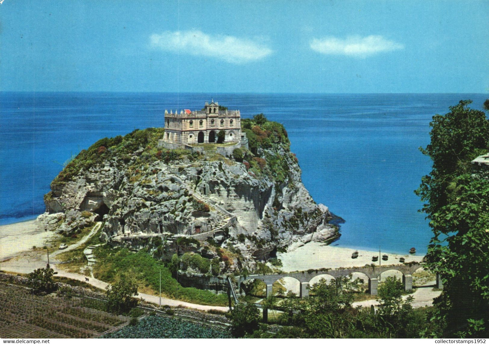 TROPEA, CALABRIA, BELLA ISLAND, ARCHITECTURE, BOATS, BEACH, ITALY, POSTCARD - Autres & Non Classés