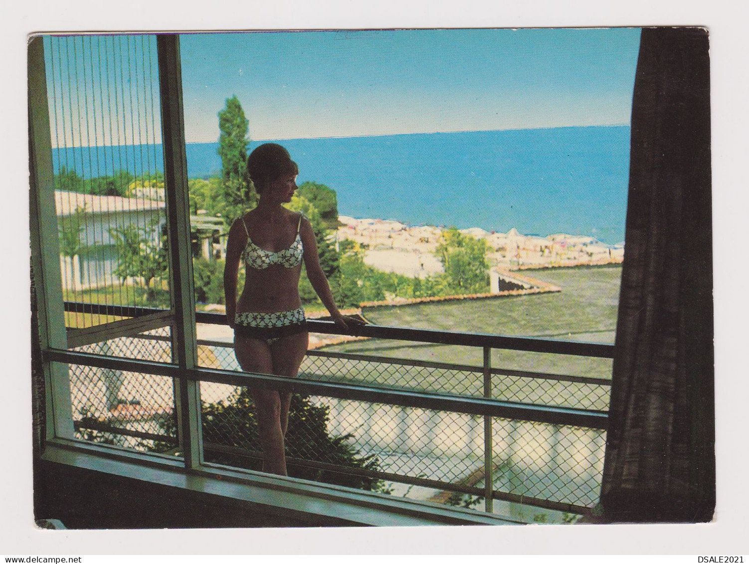 Sexy Woman, Lady With Swimwear, Bikini, Pose On Hotel Balcony, Scene, Vintage Photo Postcard Pin-Up RPPc AK (1338) - Pin-Ups