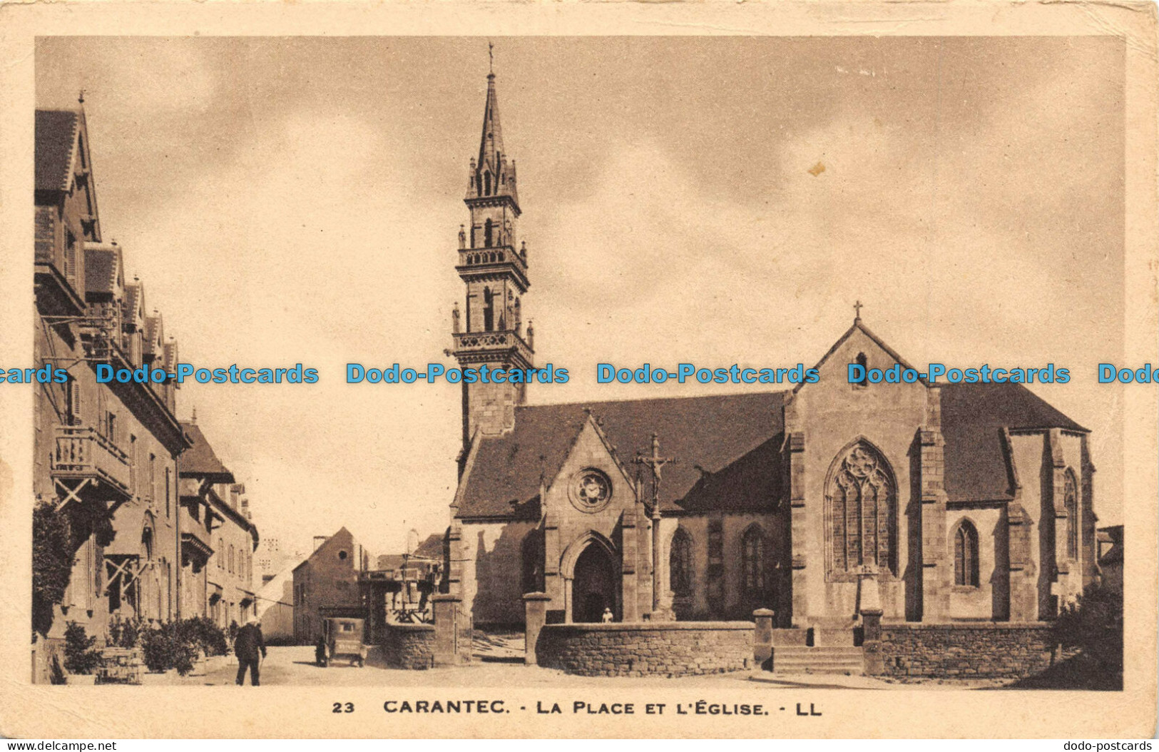 R110273 Carantec. La Place Et L Eglise. LL. No 23. B. Hopkins - Welt