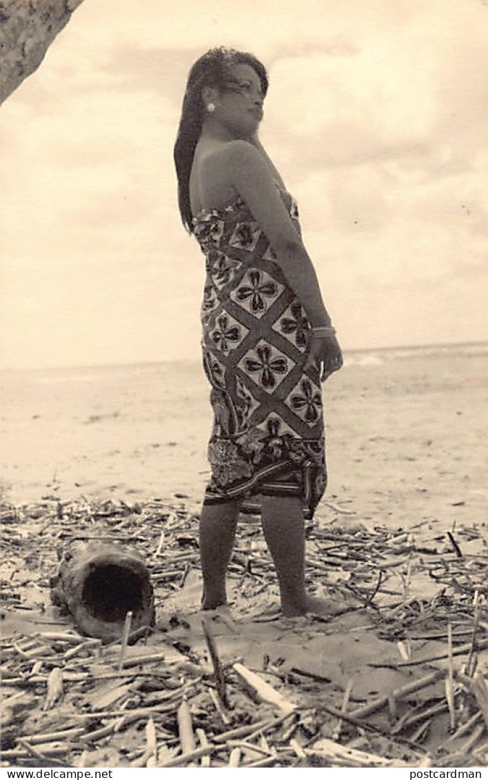 Madagascar - Type De Femme - CARTE PHOTO - Ed. Collection Artphoto 1935 - Madagaskar
