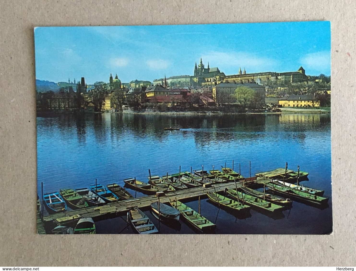 Ceska Republika Praha Prag Vltava Towards The Castle Rowboats Boats - Tchéquie