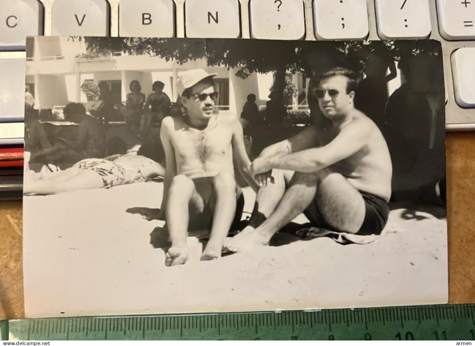 REAL PHOTO - PIN UP -  PLAGE  2 HOMMES TORSE NU - Pin-Ups