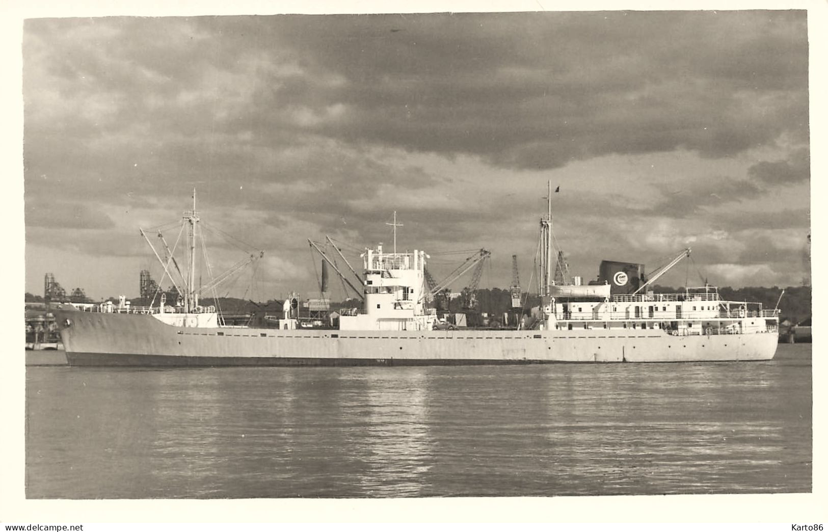 MONASTIR Monastir * Carte Photo * Bateau Commerce Paquebot Cargo * Tunisie - Handel