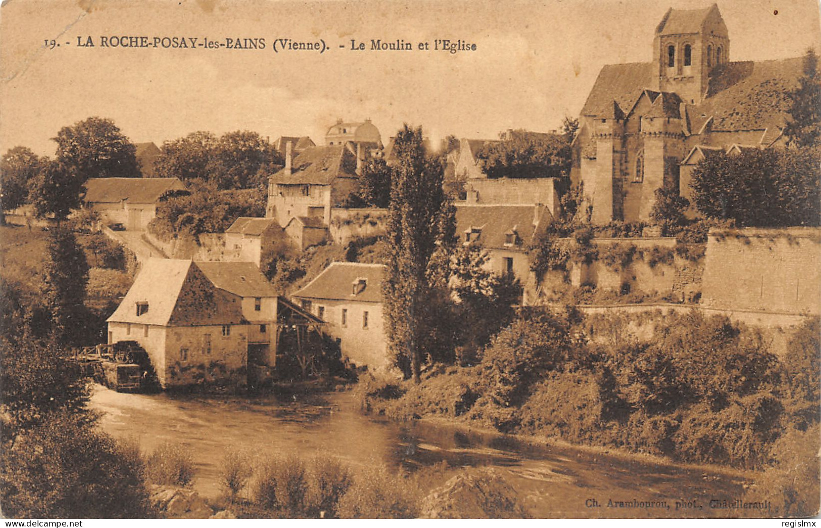 86-LA ROCHE POSAY LES BAINS-N°378-C/0027 - La Roche Posay