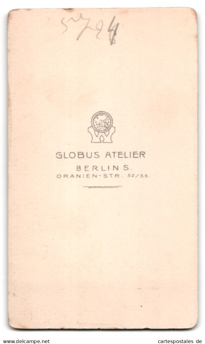 Fotografie Atelier Globus, Berlin-S., Oranien-Strasse 52-55, Portrait Süsses Kleinkind Im Weissen Hemd  - Personnes Anonymes