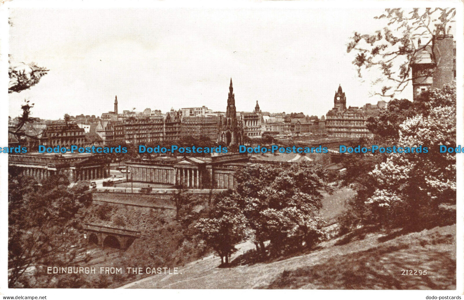 R111576 Edinburgh From The Castle. Valentine. Photo Brown. No 212296. 1941 - Welt