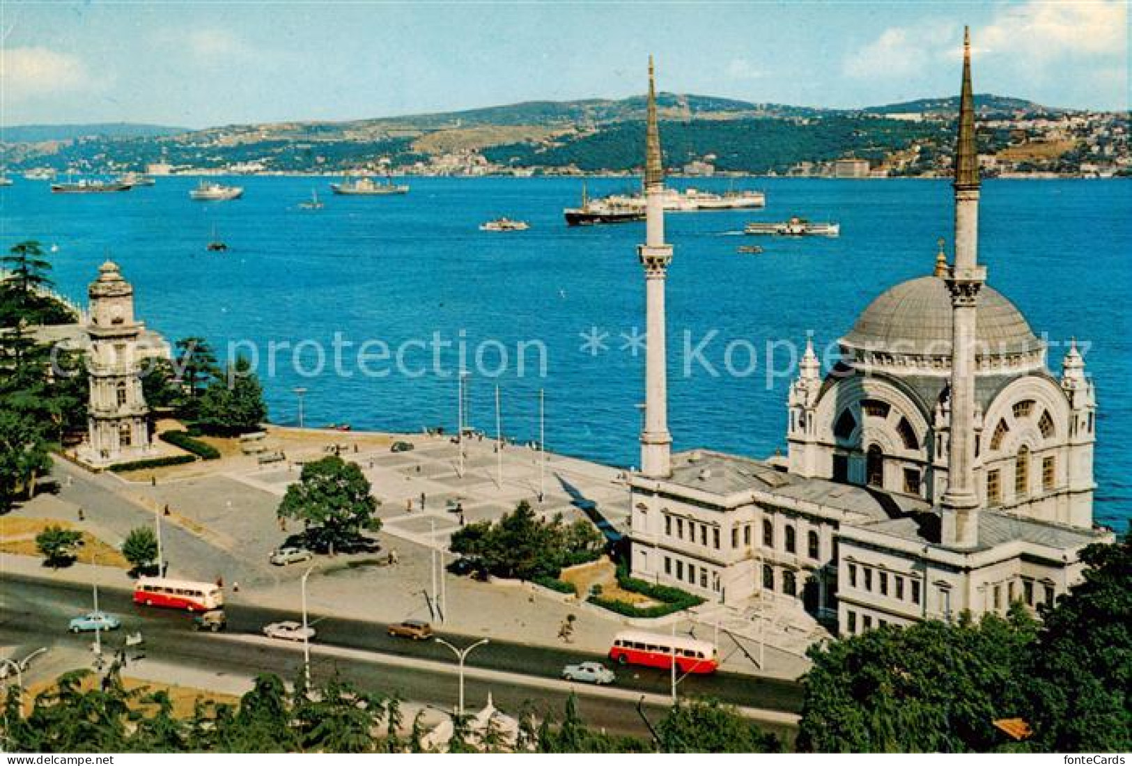 73843483 Istanbul Constantinopel TK Dolmabahce Moschee Und Bosphorus  - Türkei