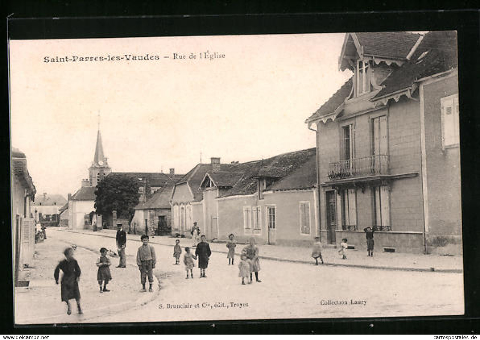 CPA Saint-Parres-les-Vaudes, Rue De L'Église  - Otros & Sin Clasificación