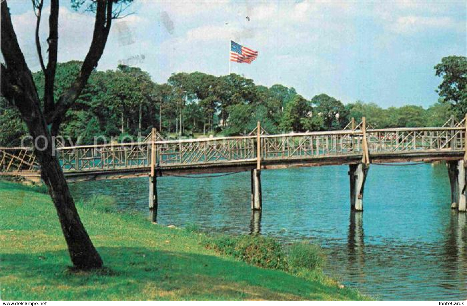 72710579 Spring_Lake_New_Jersey Rustic Wooden Bridge Over The Beautiful Scenic L - Andere & Zonder Classificatie