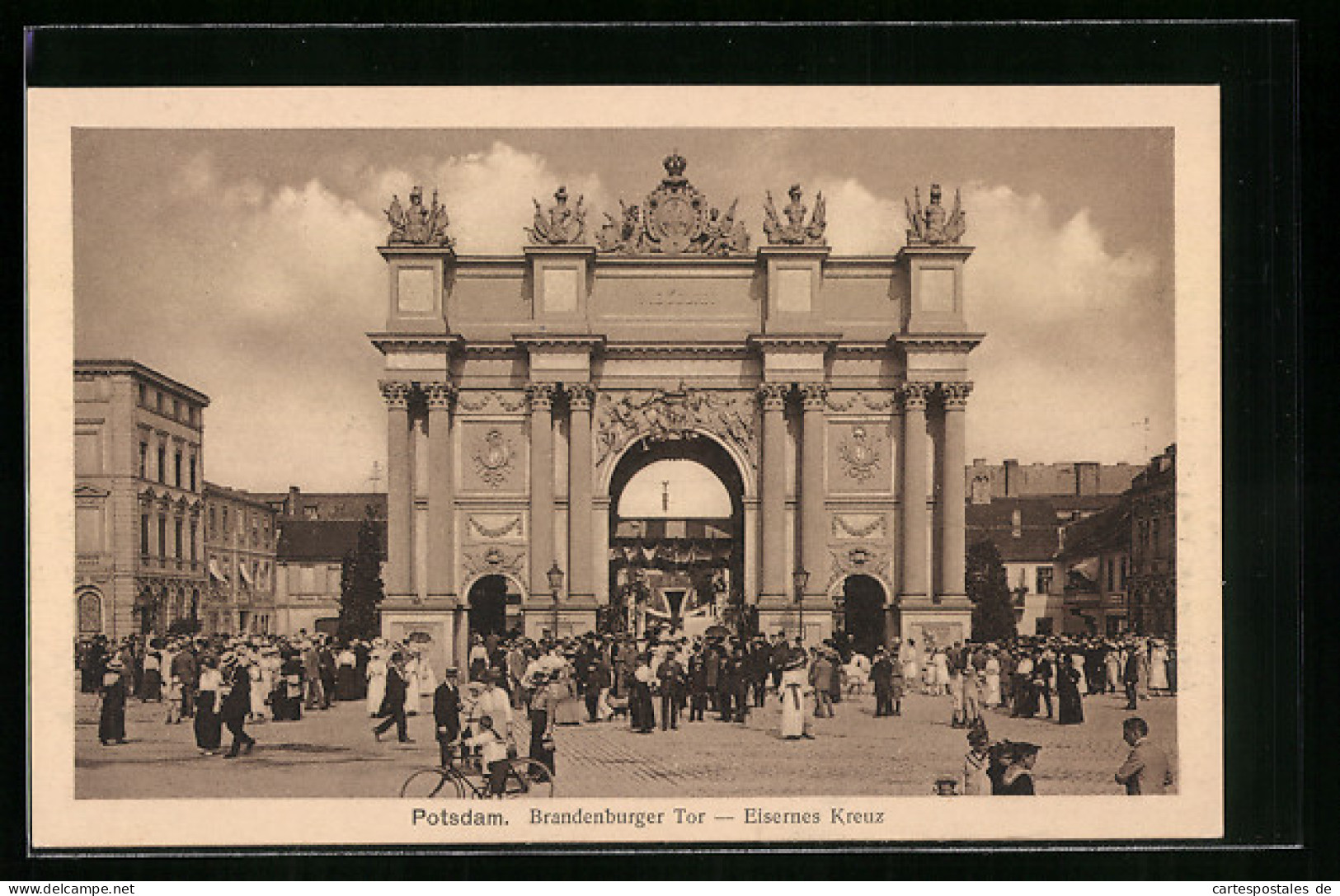 AK Potsdam, Brandenburger Tor Im Sonnenschein, Eisernes Kreuz, Nagelung, Kriegshilfe  - Guerre 1914-18