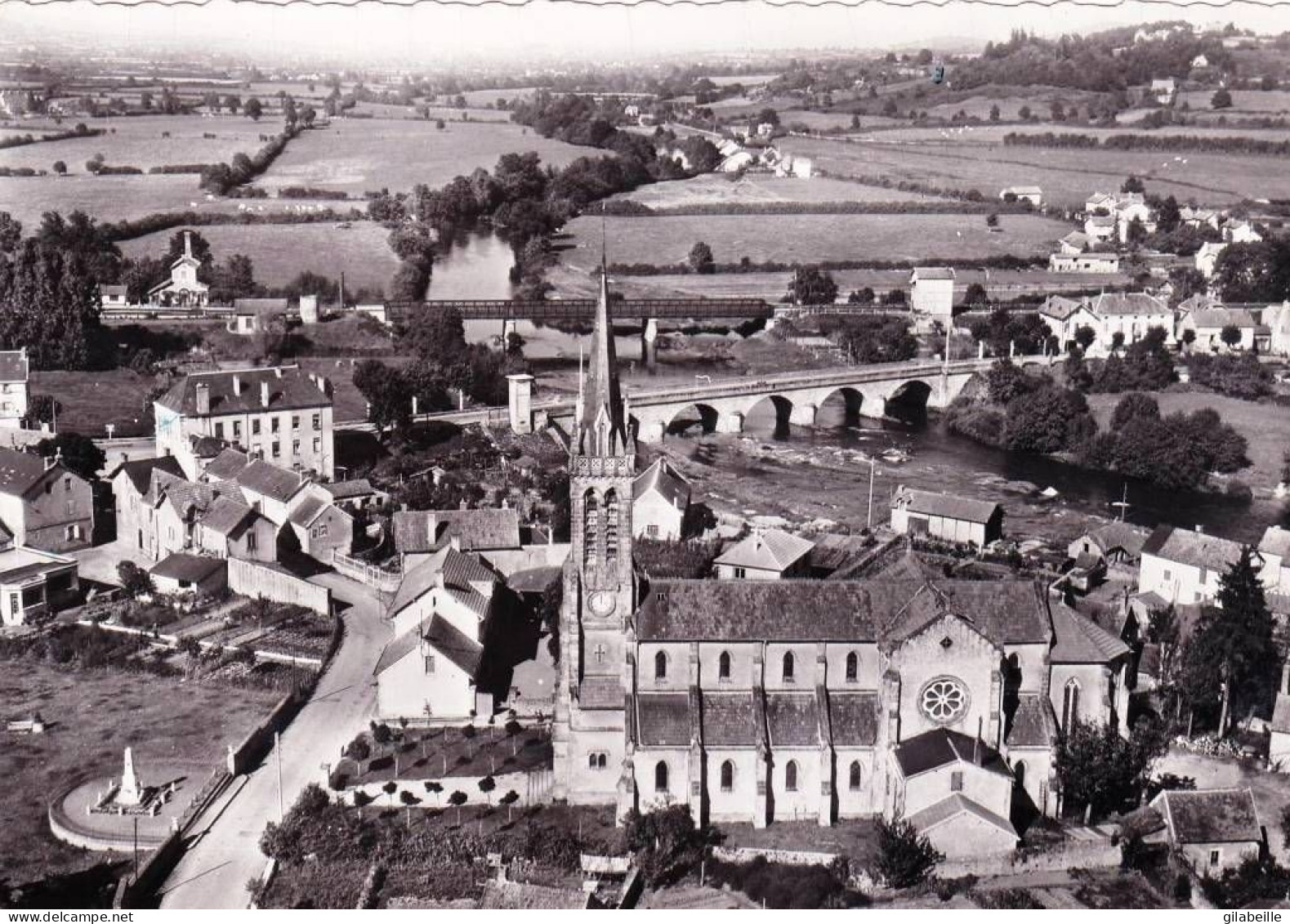 71  - Saone Et Loire - ETANG  Sur ARROUX - L église Et Le Pont Sur L Arroux - Other & Unclassified