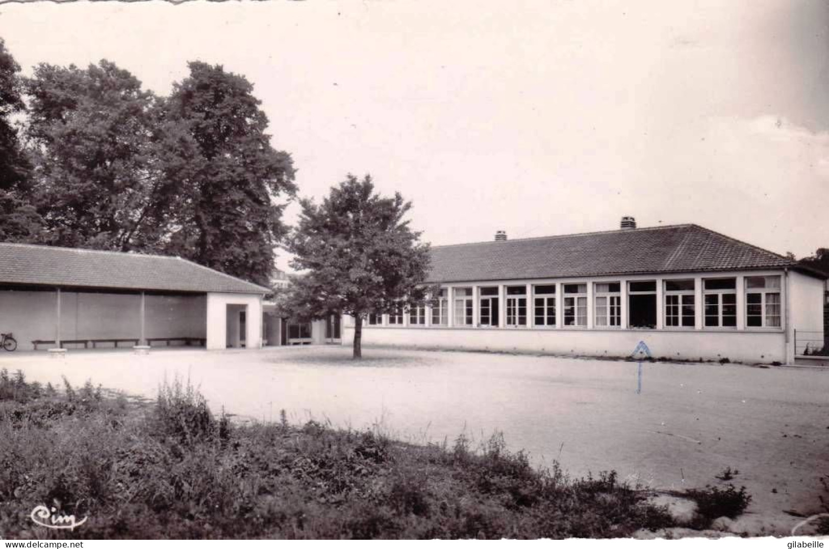 77 - Seine Et Marne - ESBLY -   Nouvelle Ecole - Rue Du Parc - Esbly