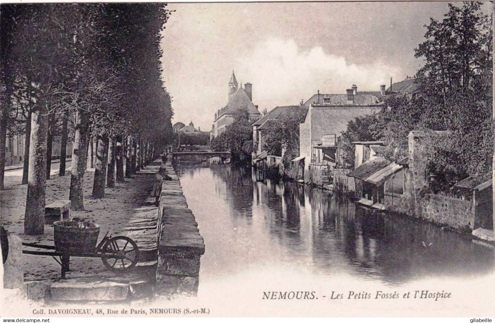 77 - Seine Et Marne -  NEMOURS -  Les Petits Fossés Et  L Hospice  - Nemours