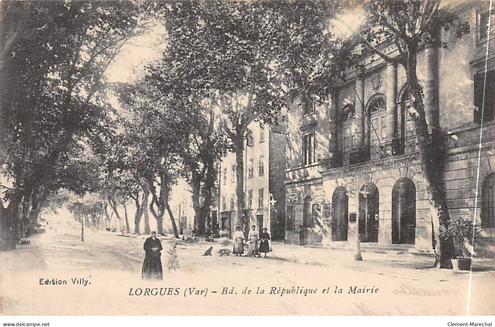 LORGUES - Boulevard De La République Et La Mairie - Très Bon état - Lorgues